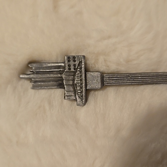 Pittsburgh Pewter collectable spoon - Picture 2 of 4